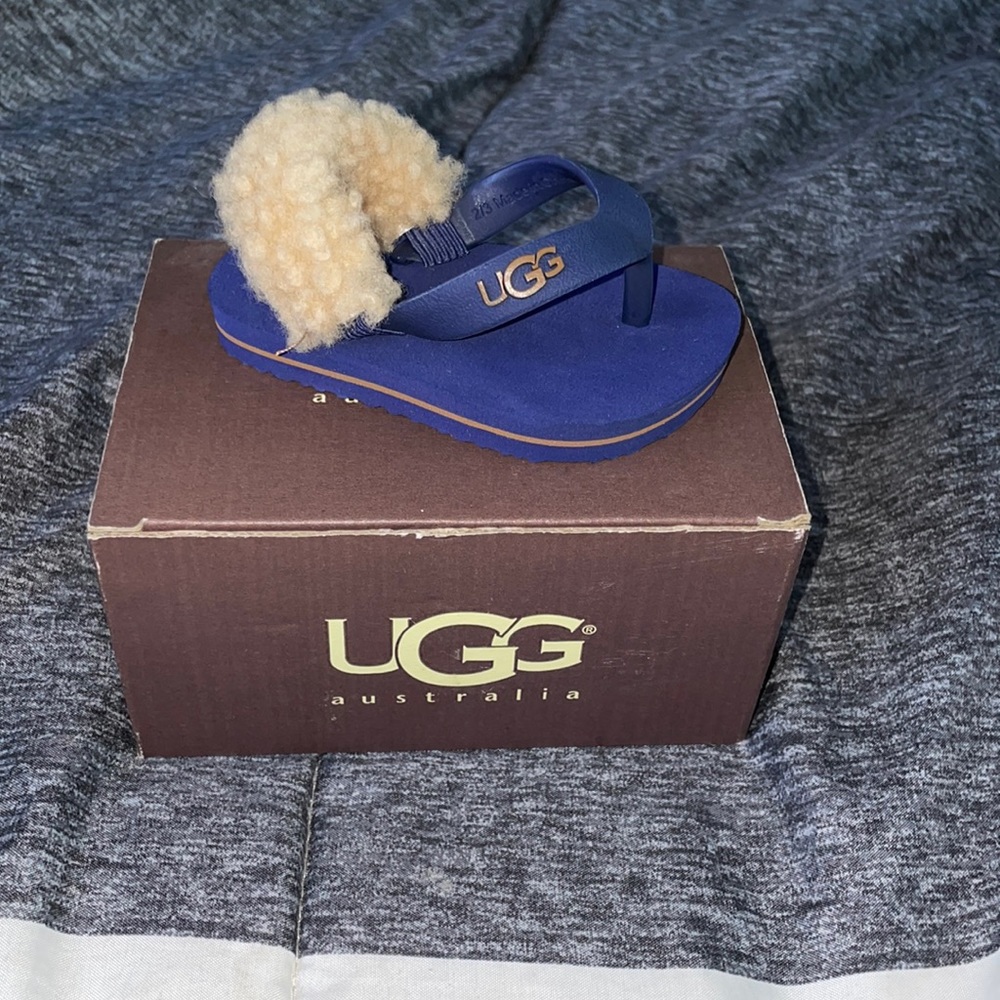 Ugg baby shoes